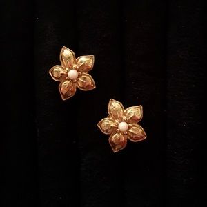 Vintage flower earrings